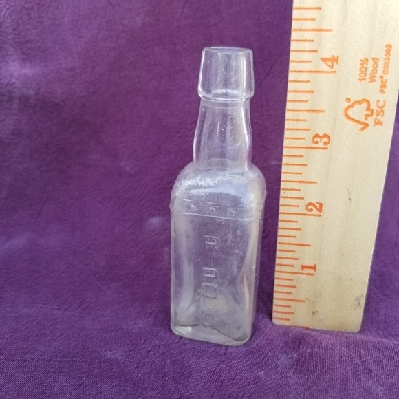 Vintage 1940's Bottle Habanero Mini Tequila Ripoll 4 inches tall - Picture 4 of 5